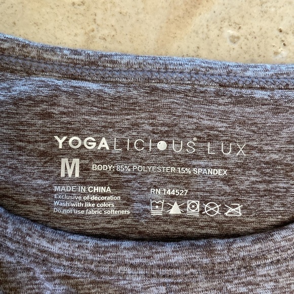 Yogalicious Twist Front YogaTop Womens M cropped sleeveless workout activewear - Picture 4 of 6